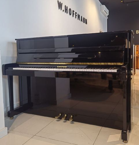 Пианино W. Hoffmann Vision V 112 2018 г.(BU) черное, полированное