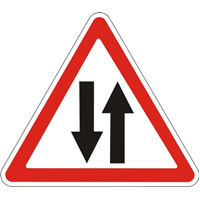 Изменение движения на Театральной площади Изменение движения на Театральной площади