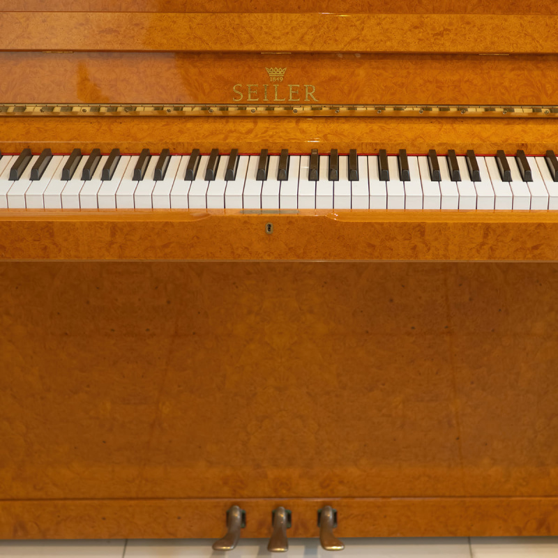 Пианино Seiler 132 Konzert SMR (BU) корень ореха,полированное, система бесшумной игры Duo Vox System