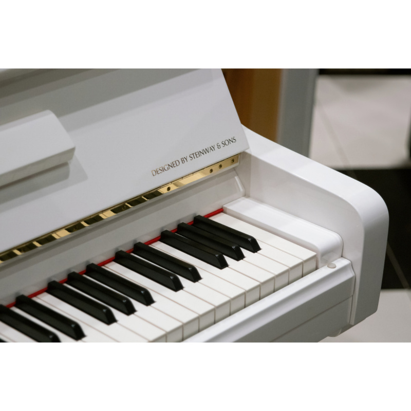 Пианино Boston UP-118E PE (BU) белое, полированное (181310, 2017 г.в.) Пианино Boston UP-118E PE (BU) белое, полированное (181310, 2017 г.в.)