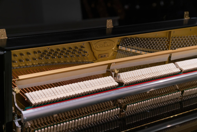 Пианино Schimmel C114 Modern Junior (BU) черное, полированное