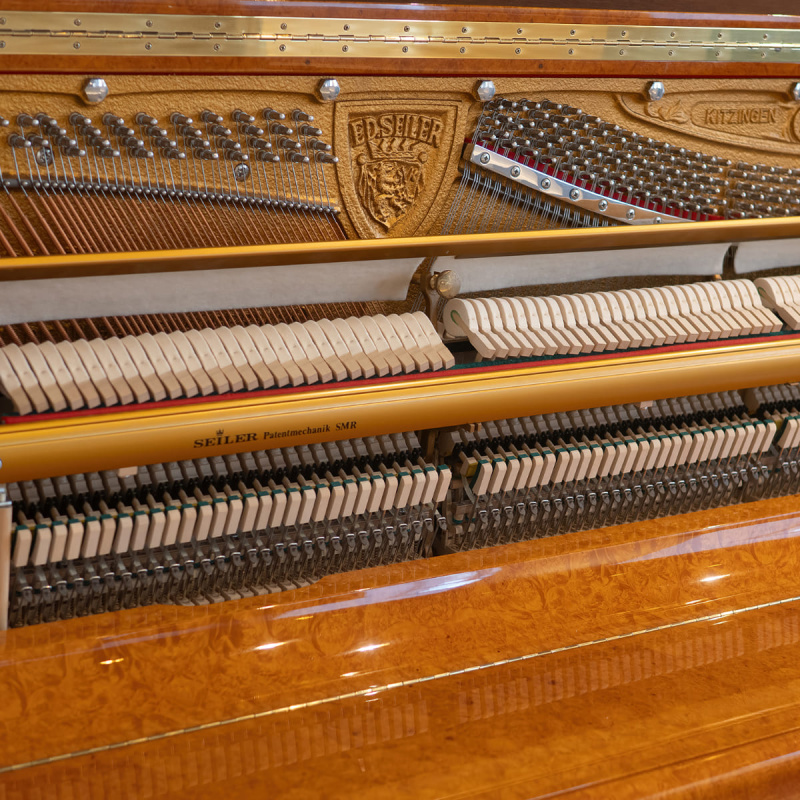 Пианино Seiler 132 Konzert SMR (BU) корень ореха,полированное, система бесшумной игры Duo Vox System