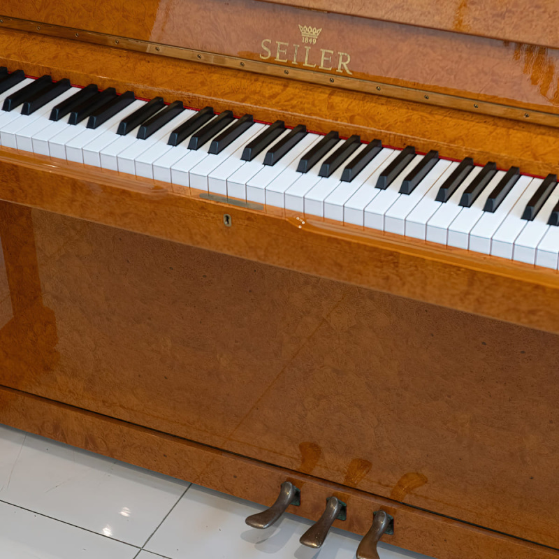 Пианино Seiler 132 Konzert SMR (BU) корень ореха,полированное, система бесшумной игры Duo Vox System