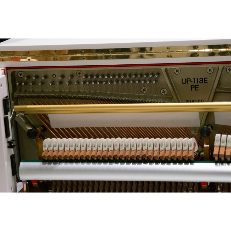 Пианино Boston UP-118E PE (BU) белое, полированное (181310, 2017 г.в.) Пианино Boston UP-118E PE (BU) белое, полированное (181310, 2017 г.в.)