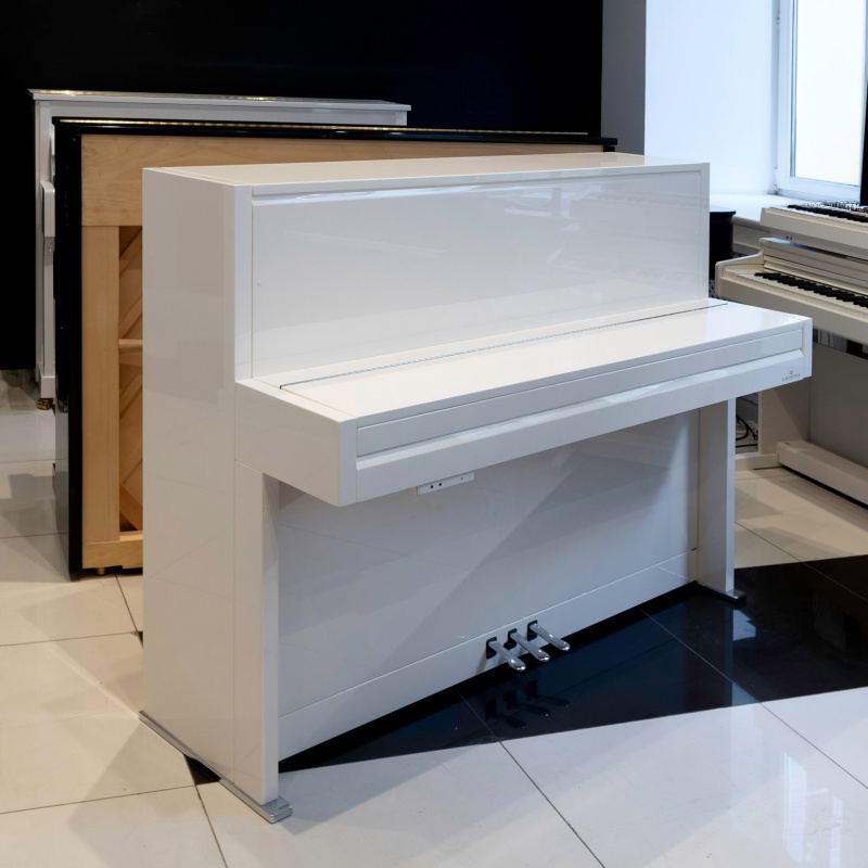 Пианино C. Bechstein Millenium 116 (BU)  белое, полированное, отделка хром, цифровая система Vario