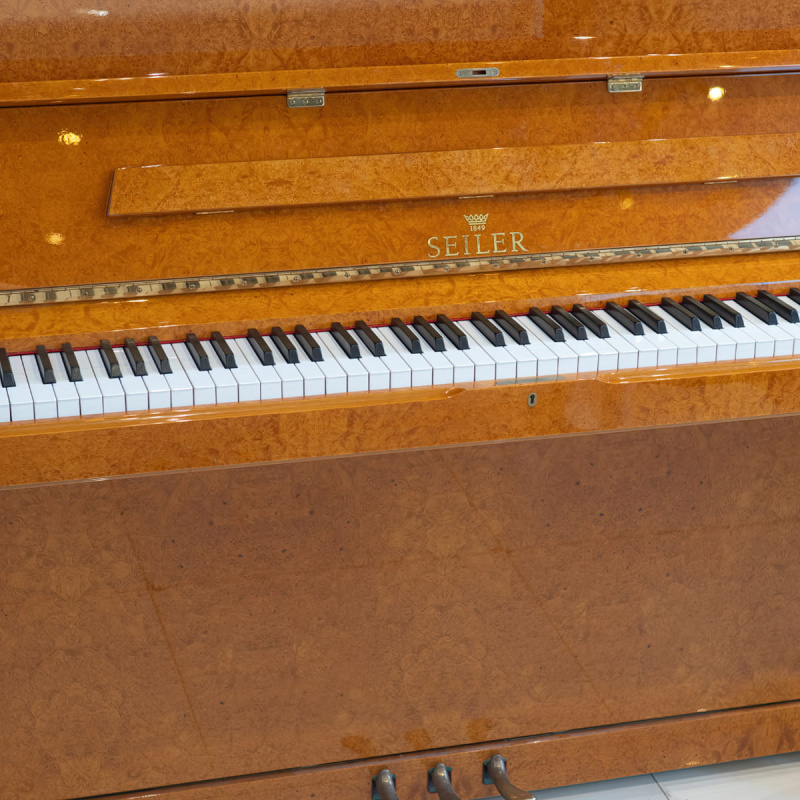 Пианино Seiler 132 Konzert SMR (BU) корень ореха,полированное, система бесшумной игры Duo Vox System