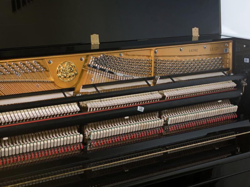 Пианино R. Lipp & Sohn 123 черное, полированное