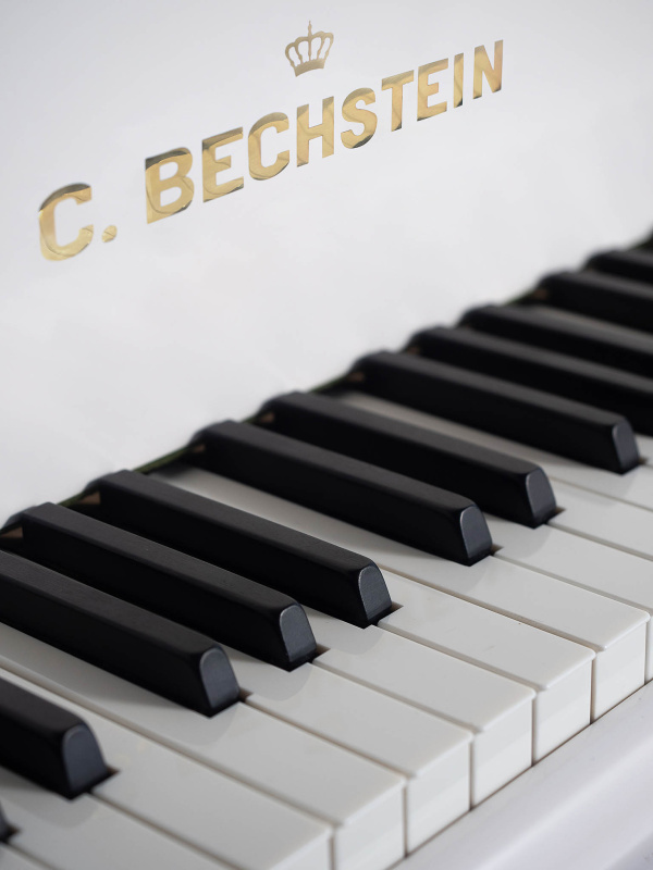 Рояль C. Bechstein мод. 220 (BU) белый, полированный